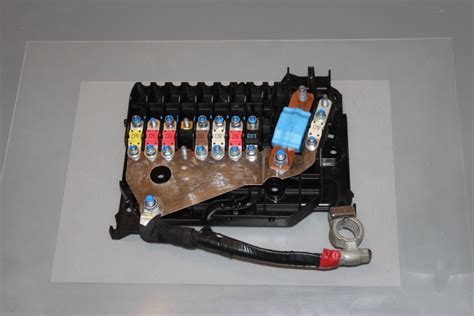 ford focus 2009 battery junction box|focus battery junction box fuses.